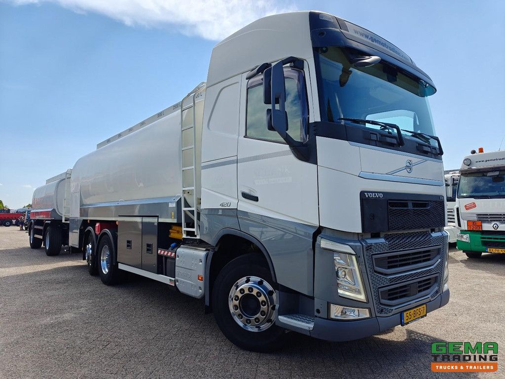 Volvo FH420 6x2/4 GlobeTrotter Euro6B - Fuel Tank 23,500L 7 Comp + Willig Hanger 18,000L 5Compartments