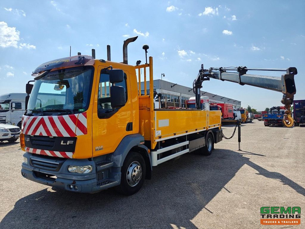 DAF FA LF55.220 4x2 Tageskabine Euro 5 15 t – Offene Ladefläche mit Bordwänden 4,76 m + Hiab 088 E-2 Fernbedienung – Vollstahl – Schaltgetriebe