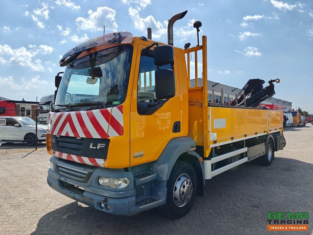 DAF FA LF55.220 4x2 Tageskabine Euro 5 15 t – Offene Ladefläche mit Bordwänden 4,76 m + Hiab 088 E-2 Fernbedienung – Vollstahl – Schaltgetriebe
