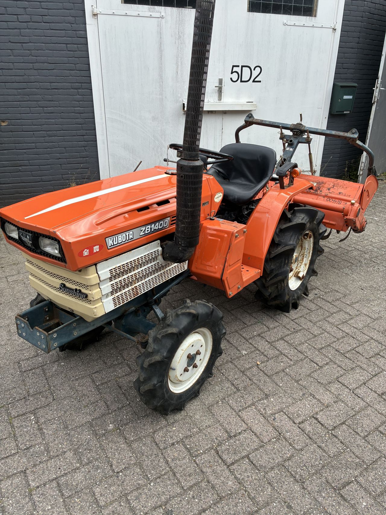 Kubota b1400 4x4 met Grondfrees