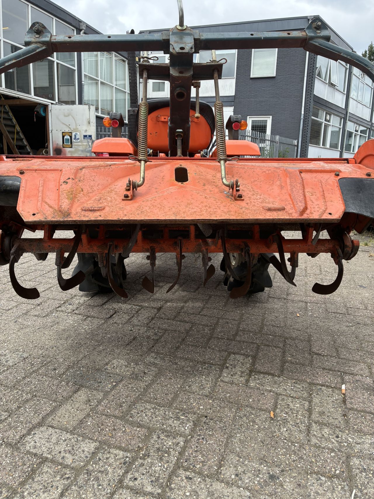 Kubota b1400 4x4 met Grondfrees