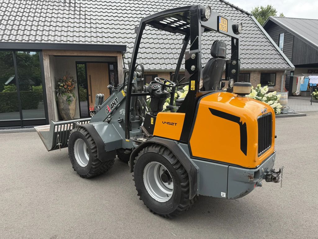 Giant V452T V452T