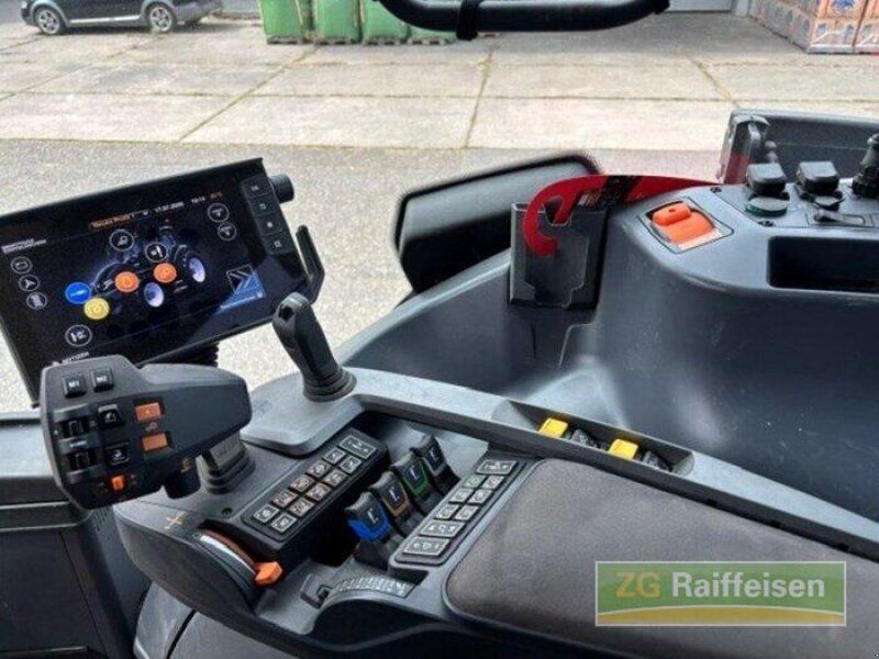 Valtra Q305