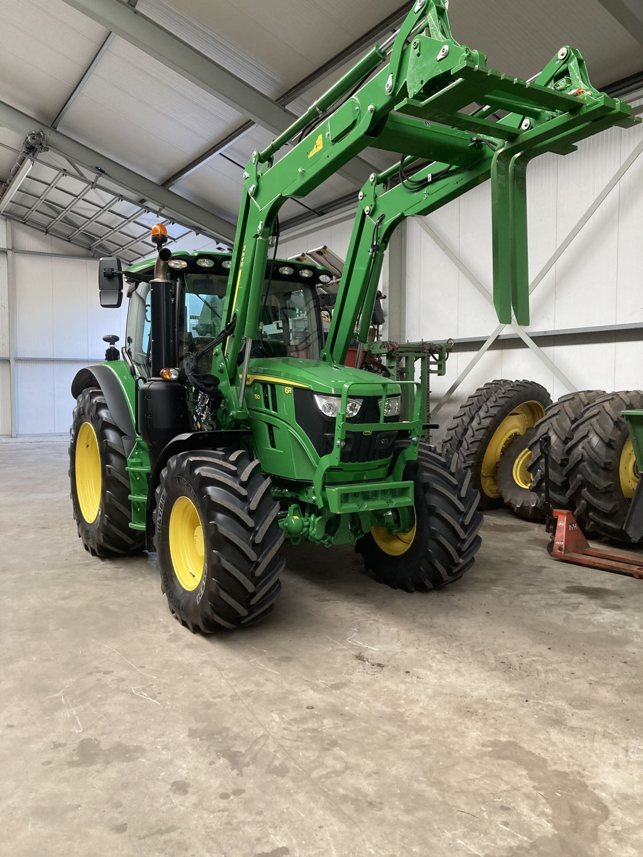 John Deere 6r150
