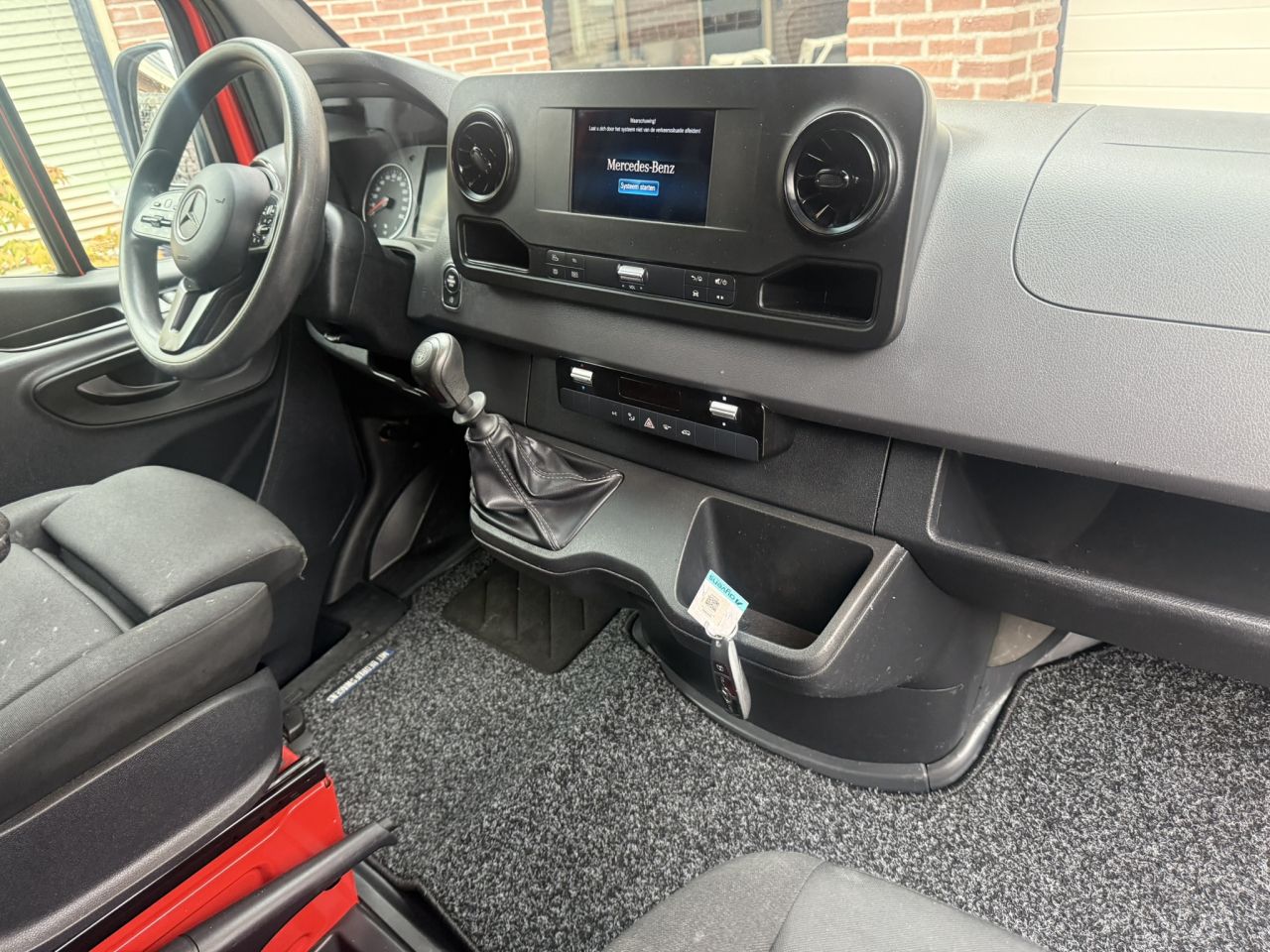 Mercedes-Benz Sprinter, 314 2.2 CDI L1H2 Sortimo service bus APK