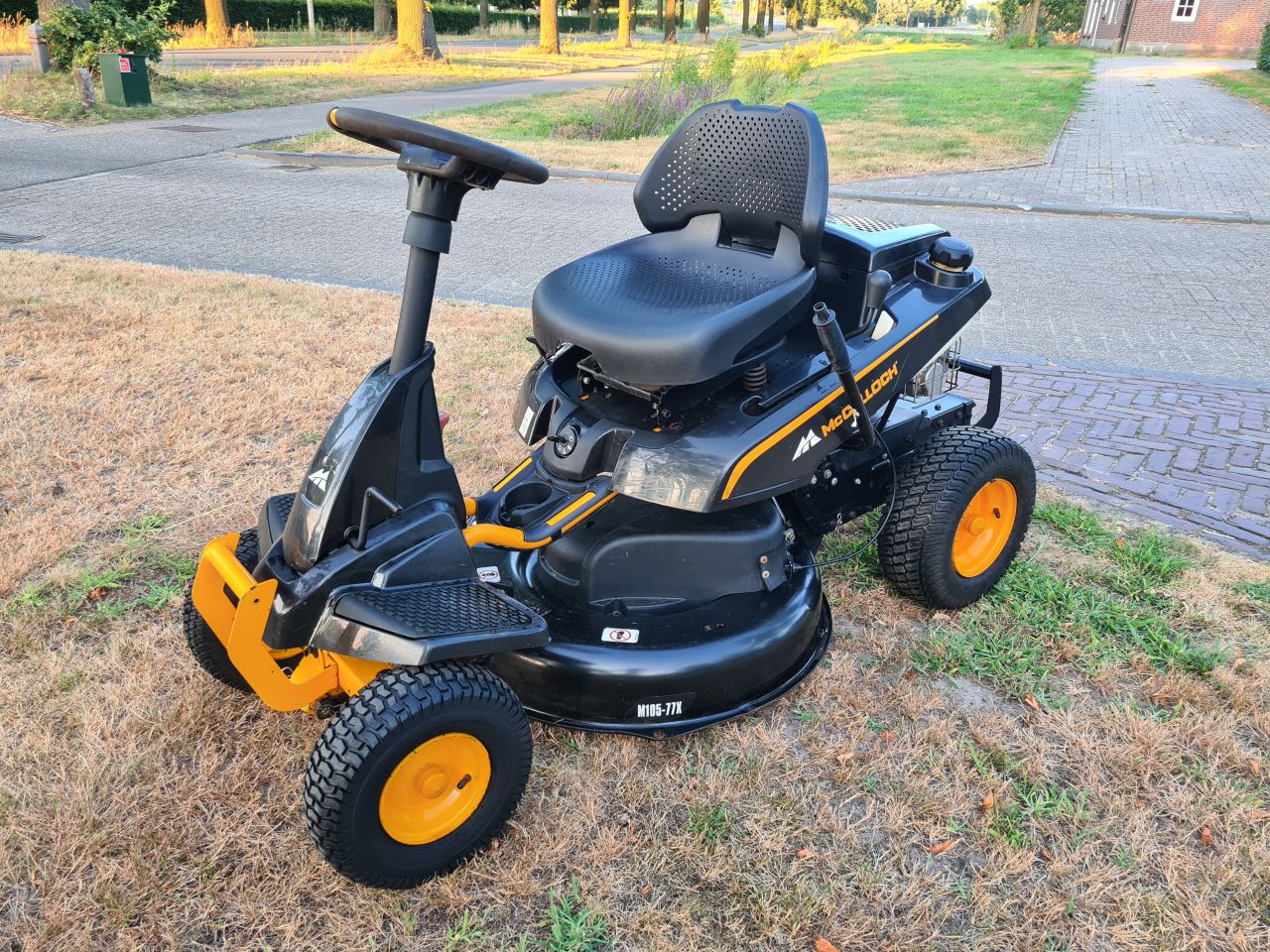 McCulloch M105-77X zitmaaier.