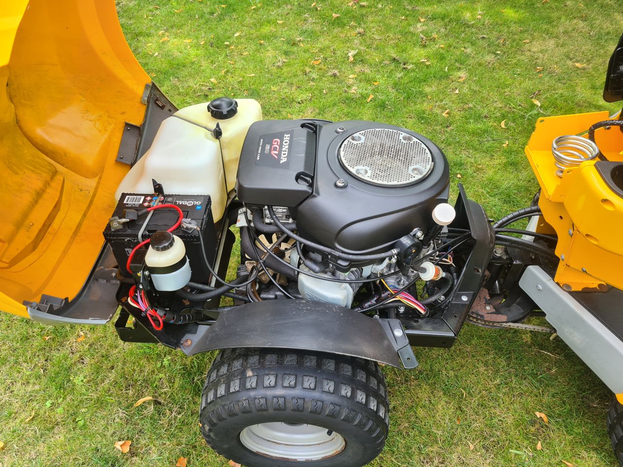 Stiga park Ranger frontmaaier 2 cilinder Honda motor.