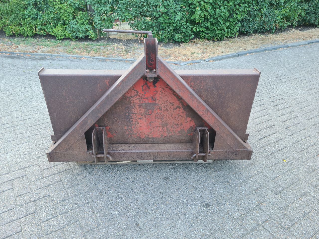 Grondbak 150 cm breed.