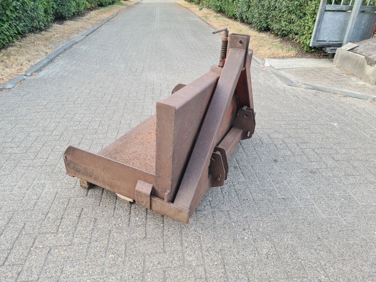 Grondbak 150 cm breed.