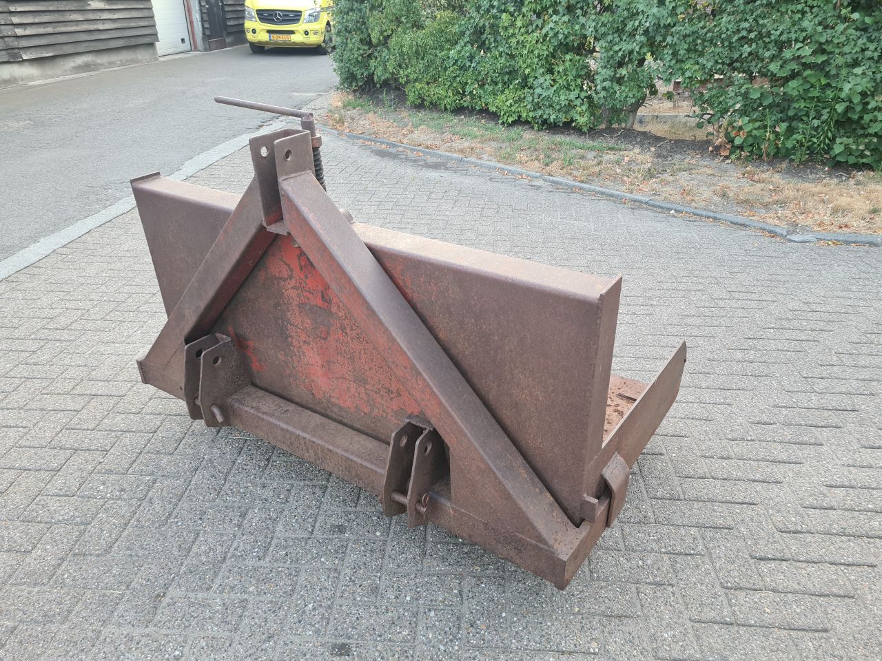 Grondbak 150 cm breed.
