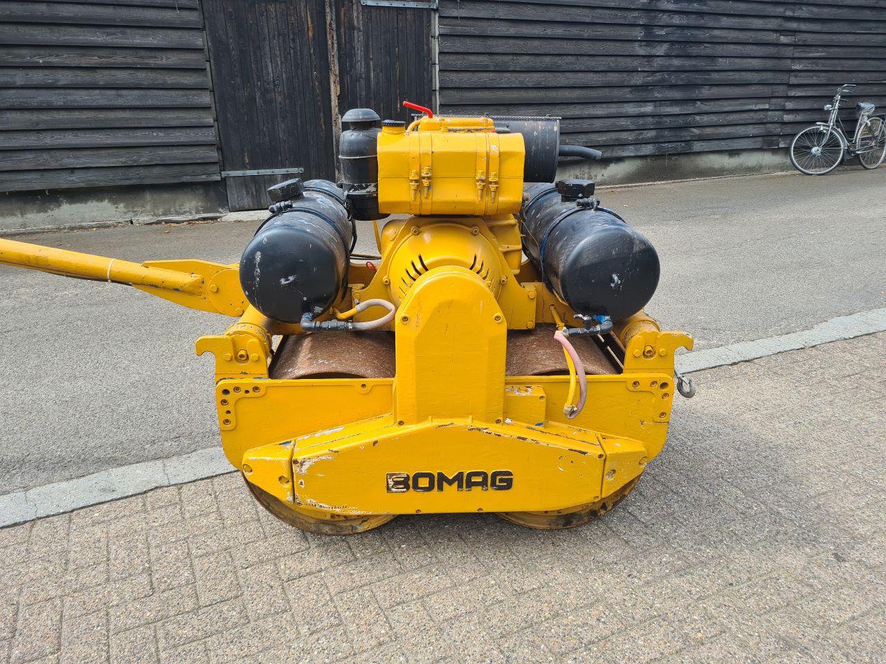 Bomag BW 90 s getrokken wals trilwals diesel.