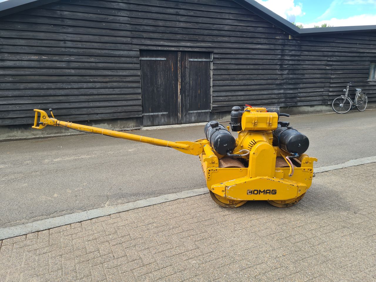 Bomag BW 90 s getrokken wals trilwals diesel.