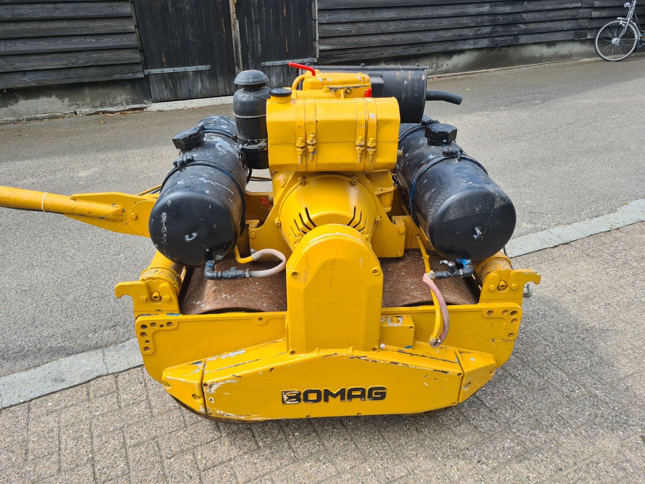 Bomag BW 90 s getrokken wals trilwals diesel.
