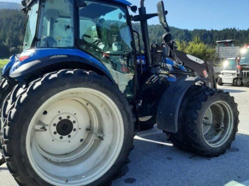 New Holland T5.95