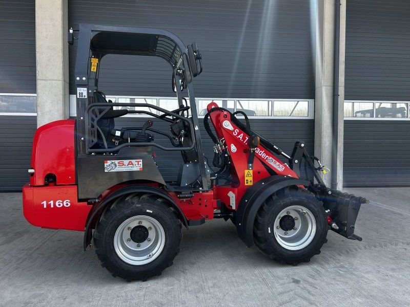 AKTION-Hoflader 1166-maschine