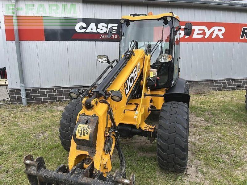 JCB tm 220 agri