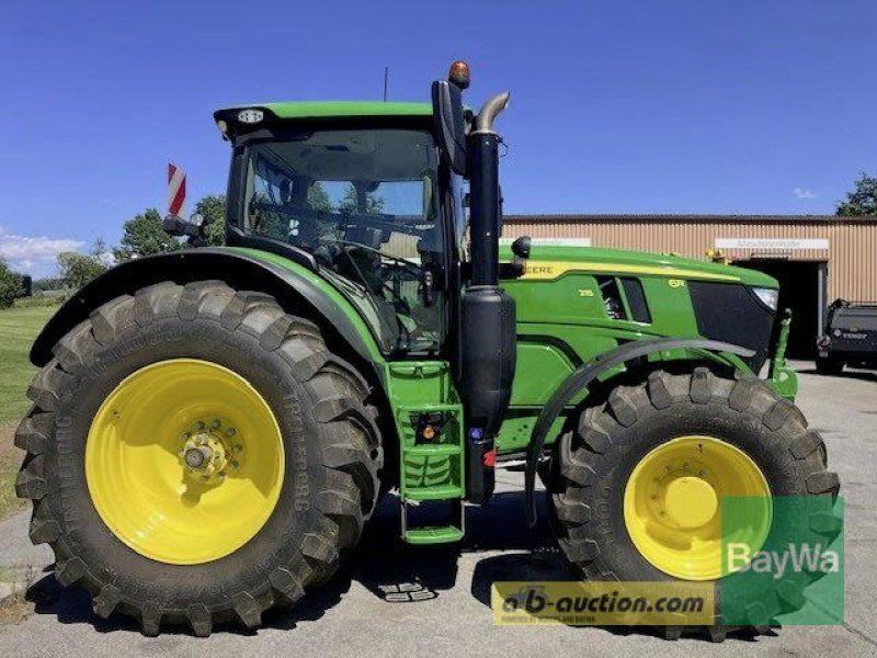 John Deere 6R215