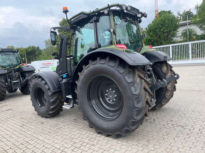 Valtra N155 D mit Rüfa u. FK