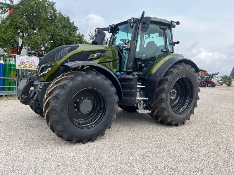 Valtra T215 D