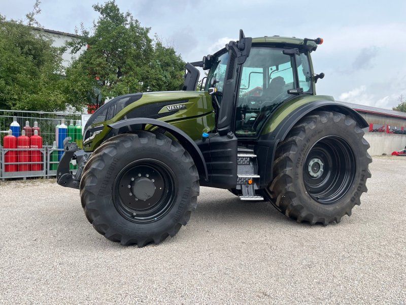 Valtra T215 D