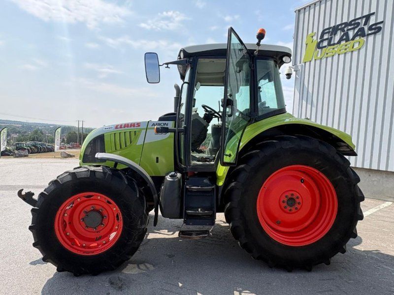 Claas ARION 530