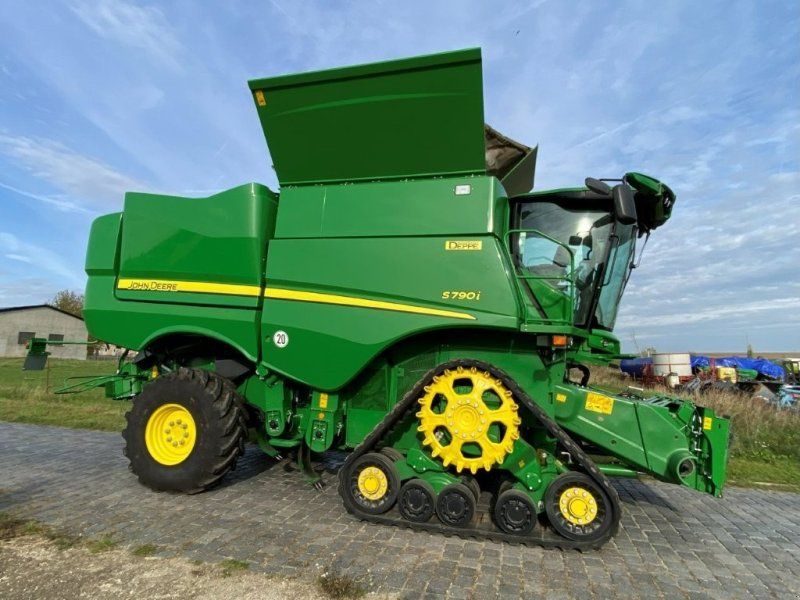 John Deere 790 i