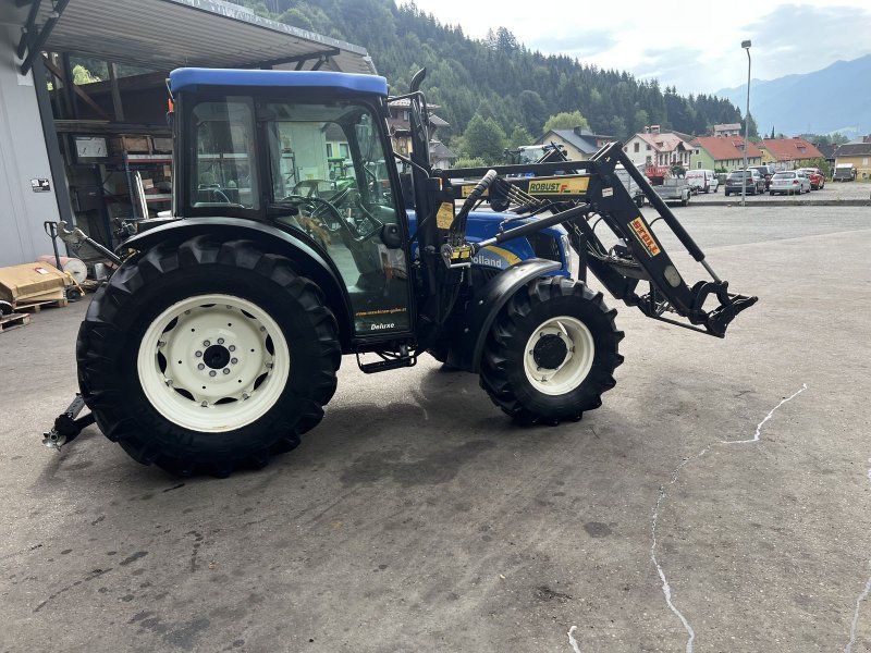 New Holland T4040 DeLuxe