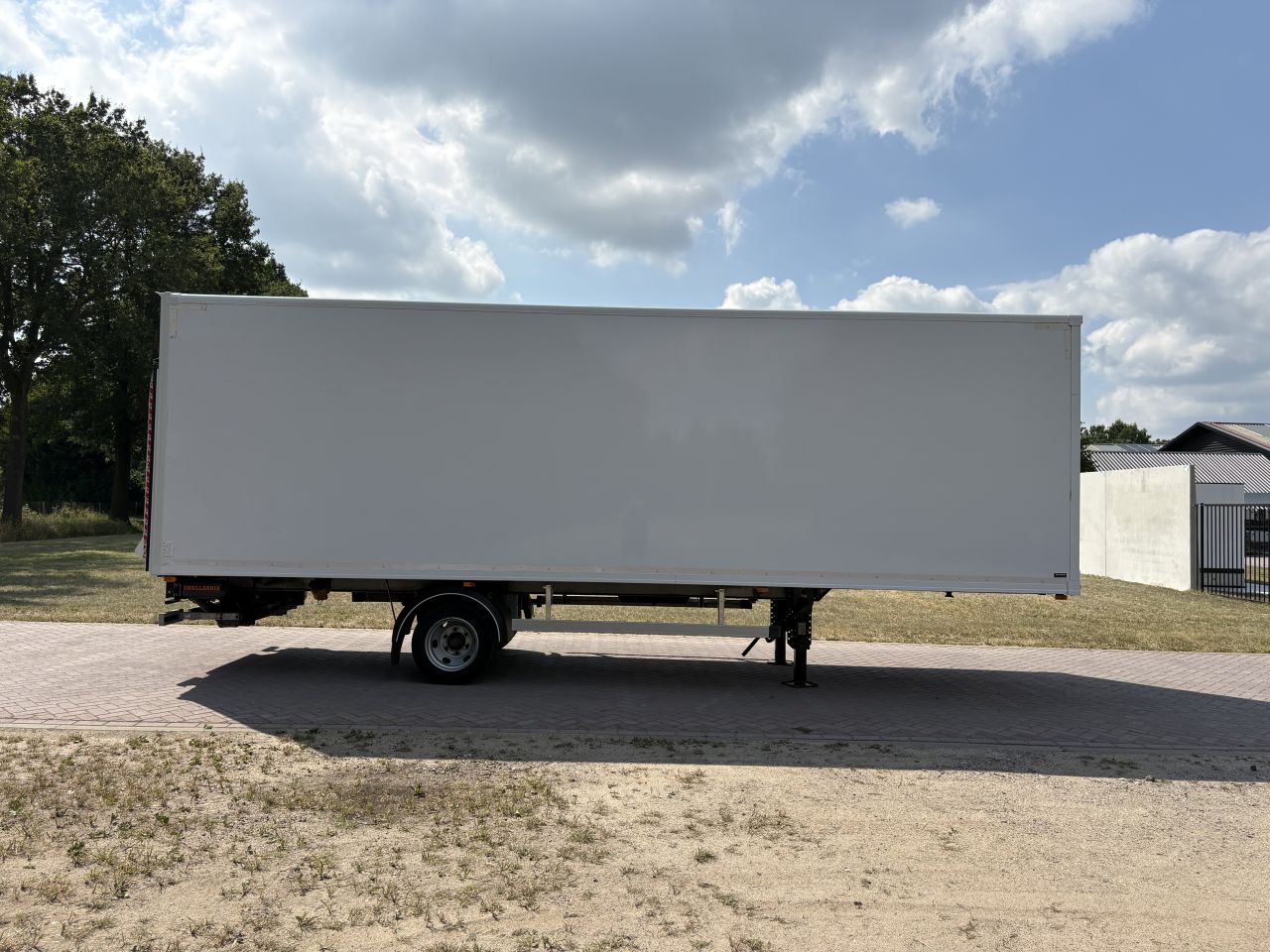 Be oplegger 7 ton BE-COMBI met laadklep 750 kg
