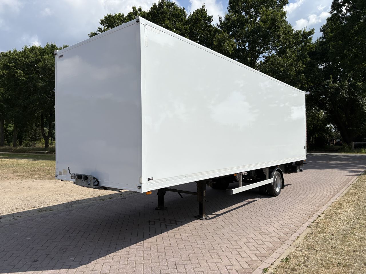 Be oplegger 7 ton BE-COMBI met laadklep 750 kg
