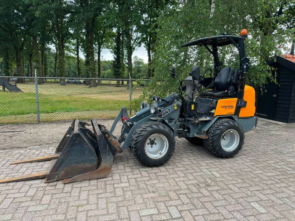 Giant D263SW X-TRA D263SW X-tra shovel