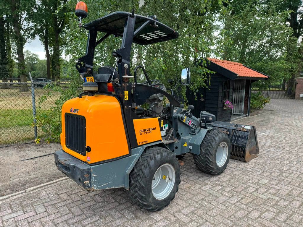 Giant D263SW X-TRA D263SW X-tra shovel