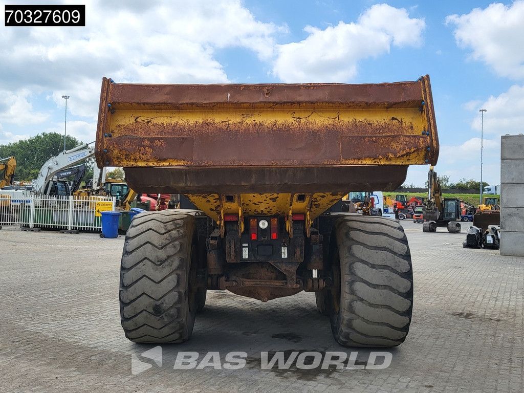 Komatsu HM300-3