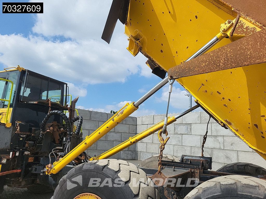 Komatsu HM300-3