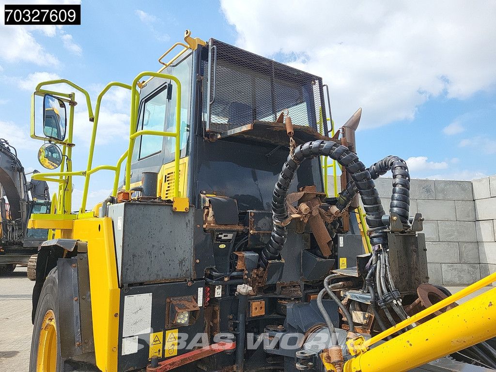 Komatsu HM300-3