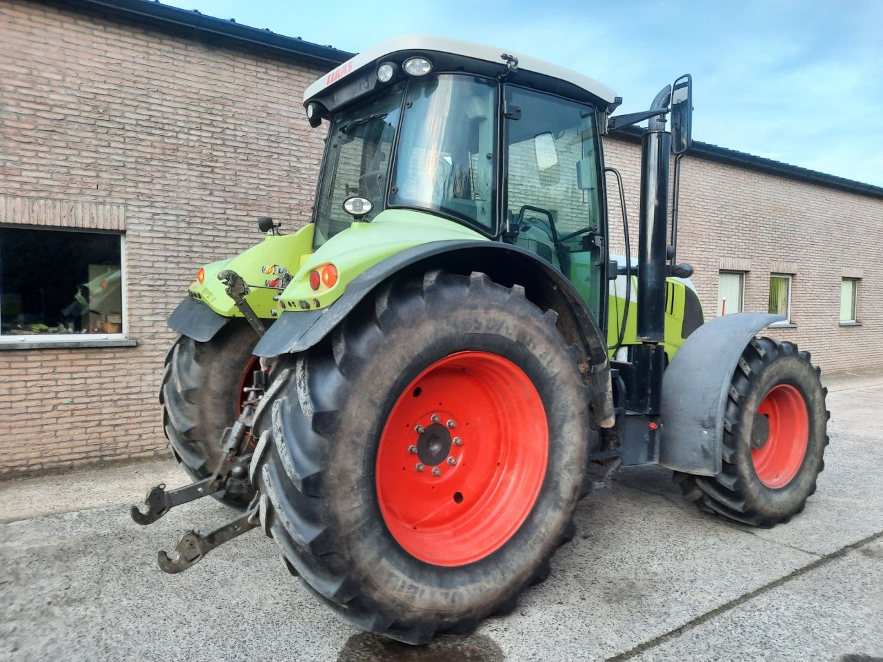 Claas Arion 640