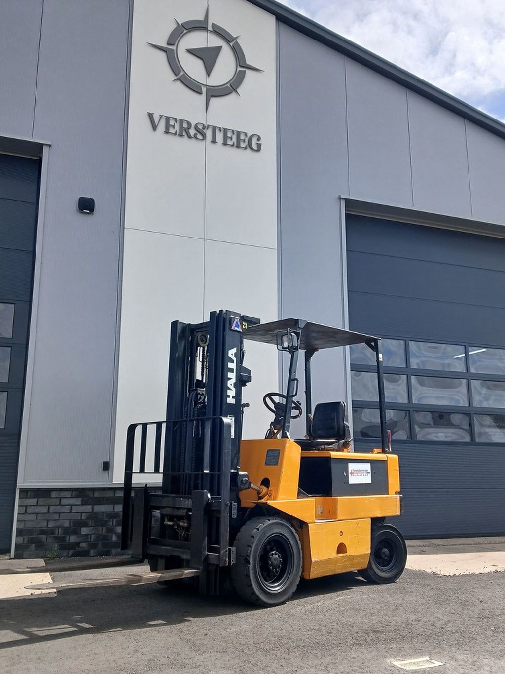 Halla E25 triplo met sideshift 4.7m hoog!!