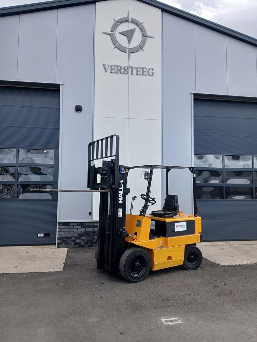 Halla E25 triplo met sideshift 4.7m hoog!!