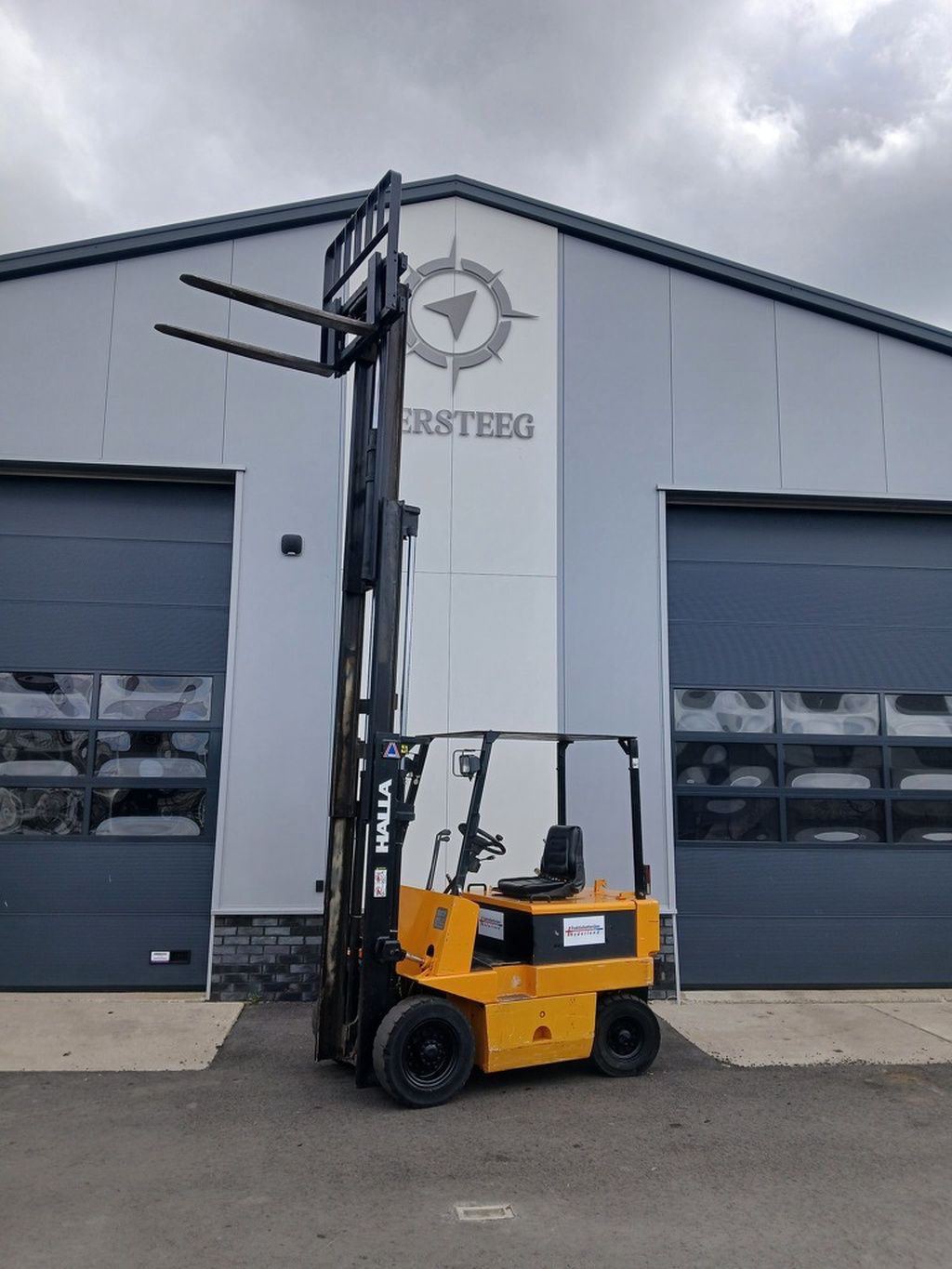 Halla E25 triplo met sideshift 4.7m hoog!!