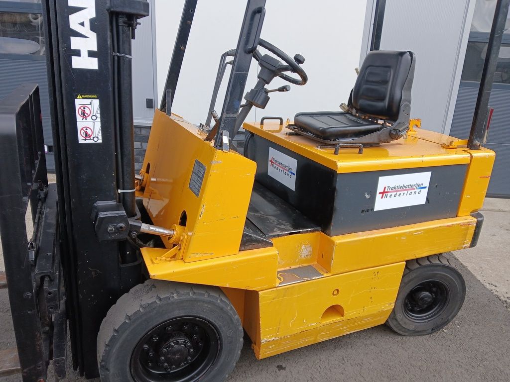 Halla E25 triplo met sideshift 4.7m hoog!!