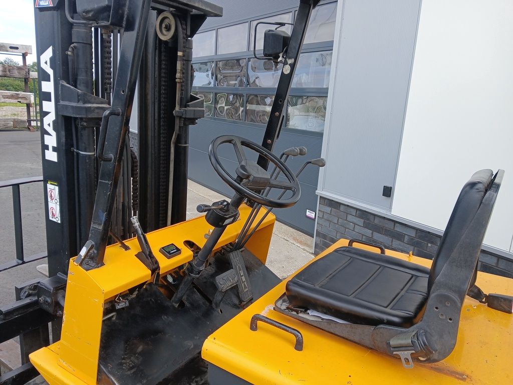 Halla E25 triplo met sideshift 4.7m hoog!!