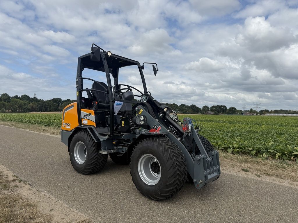Giant G2700 X-TRA HD + shovel NIEUW (LED verlichting, pro inching)