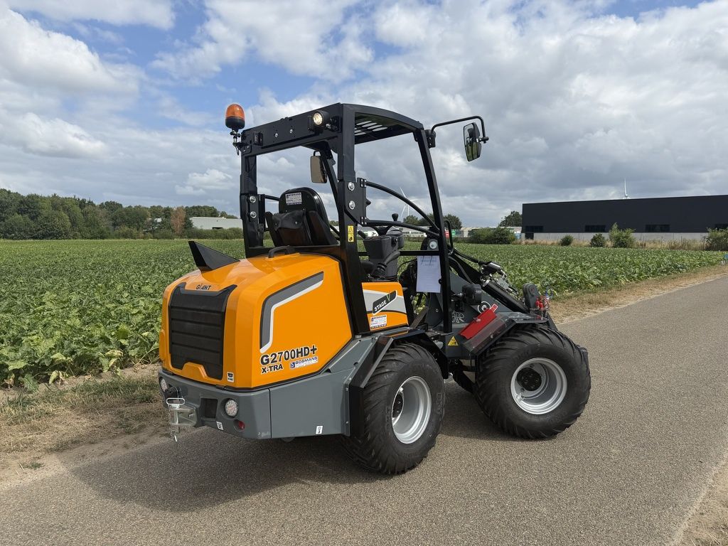 Giant G2700 X-TRA HD + shovel NIEUW (LED verlichting, pro inching)