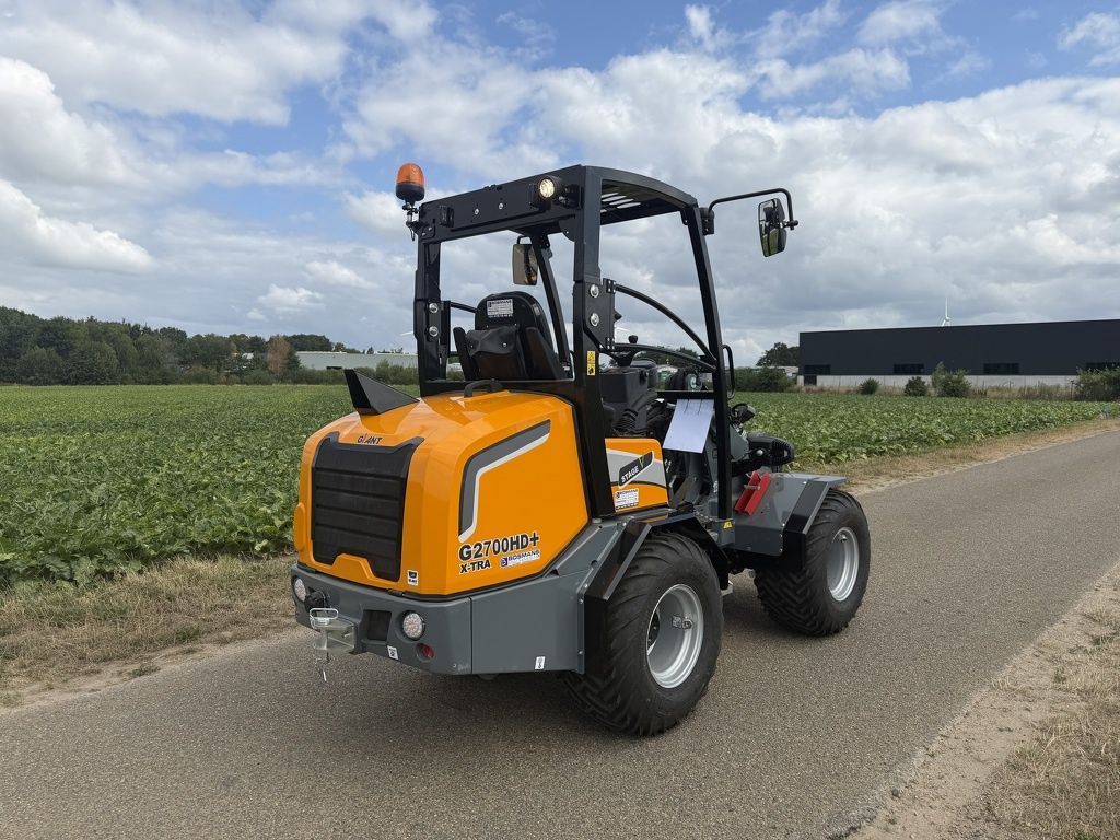 Giant G2700 X-TRA HD + shovel NIEUW (LED verlichting, pro inching)