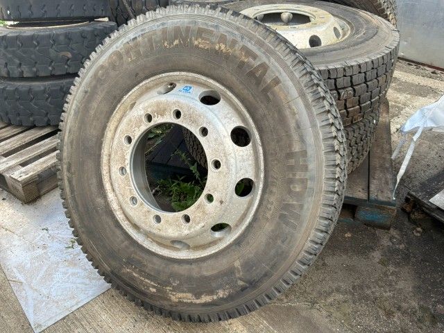 Continental 315/70 R22.5 set of truck tires + aluminum rims (4 pieces)