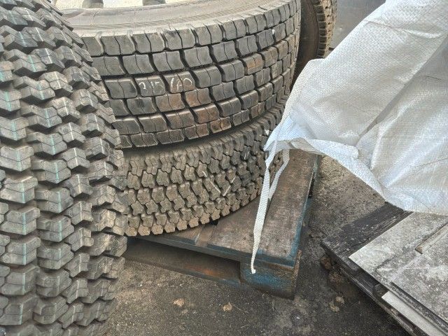 Continental 315/70 R22.5 set of truck tires + aluminum rims (4 pieces)