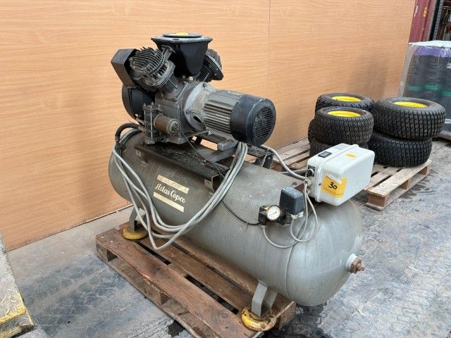 1988 Atlas Copco LT8 UV Air Compressor