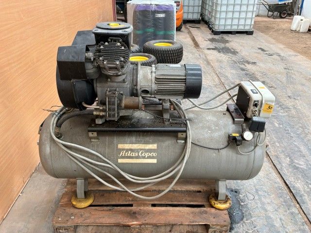 1988 Atlas Copco LT8 UV Air Compressor