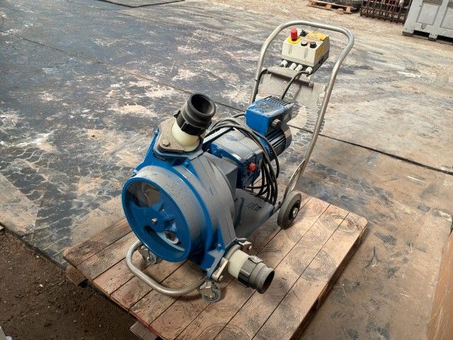 2006 PCM DD1 SSC Mobile Wastewater Pump with Frequency Control