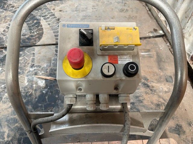 2006 PCM DD1 SSC Mobile Wastewater Pump with Frequency Control