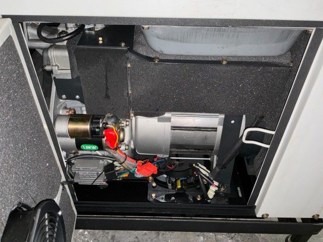 Hyundai XA1025 Power Generator